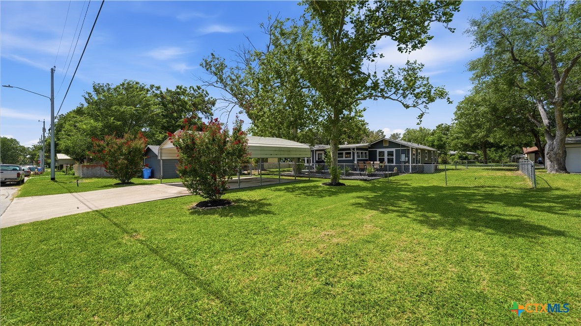 main property photo 28
