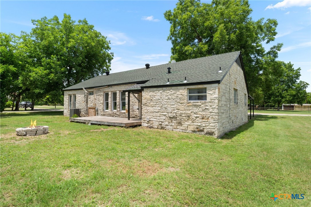 main property photo 40