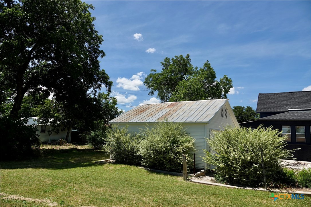 main property photo 6