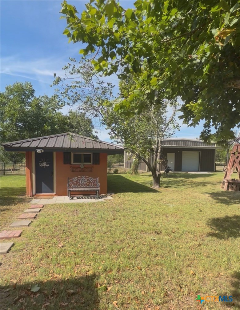 main property photo 28