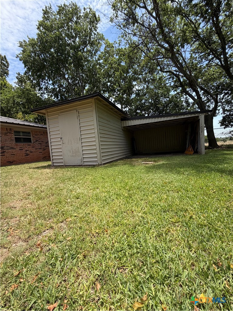main property photo 30