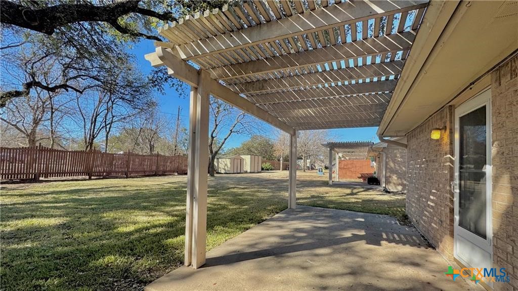 main property photo 37