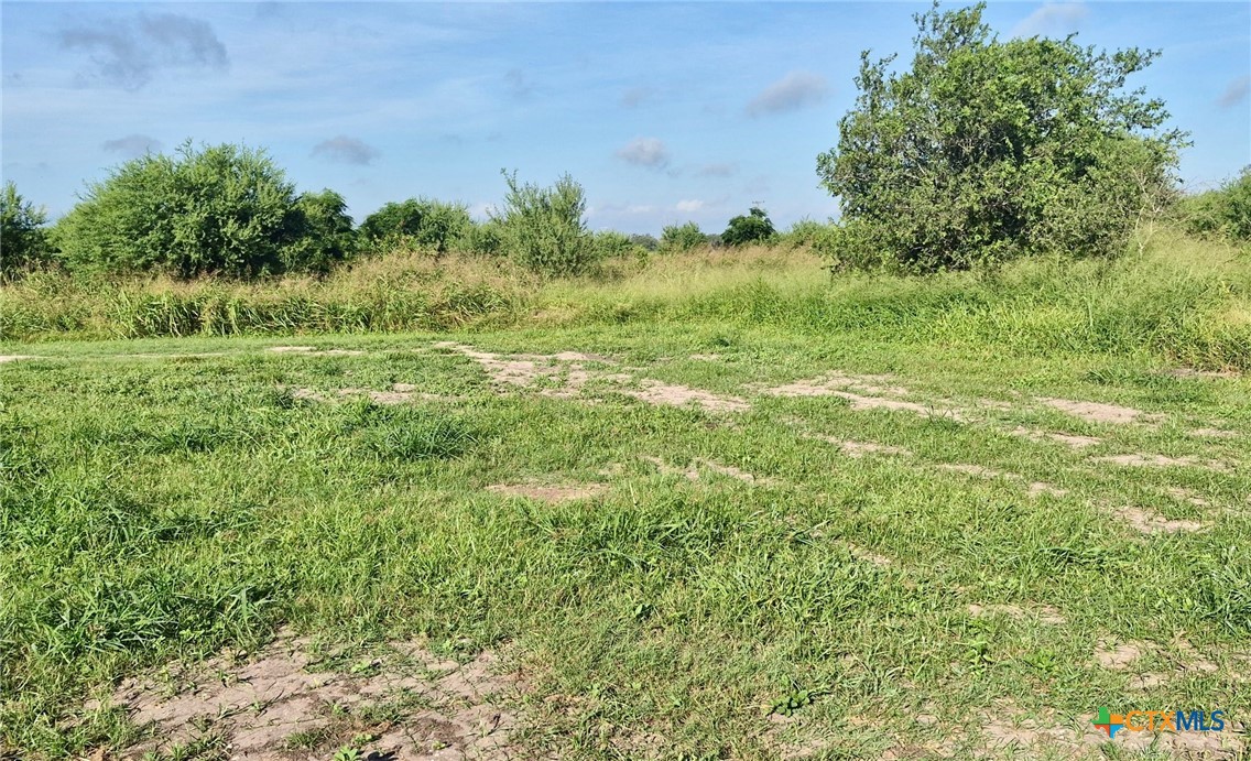 main property photo 10