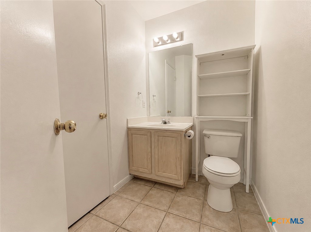 main property photo 12