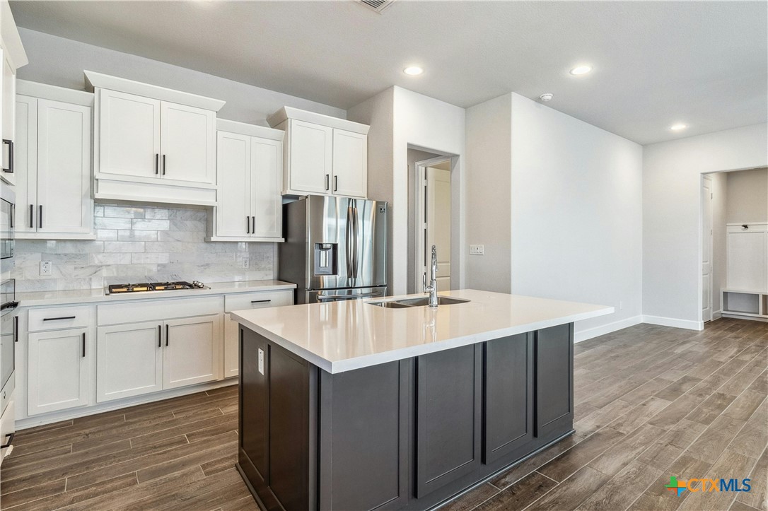 main property photo 15