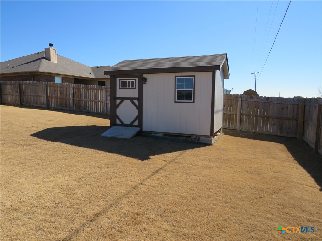 main property photo 31