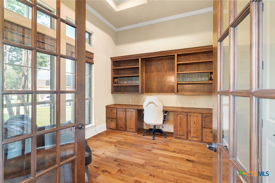 main property photo 6