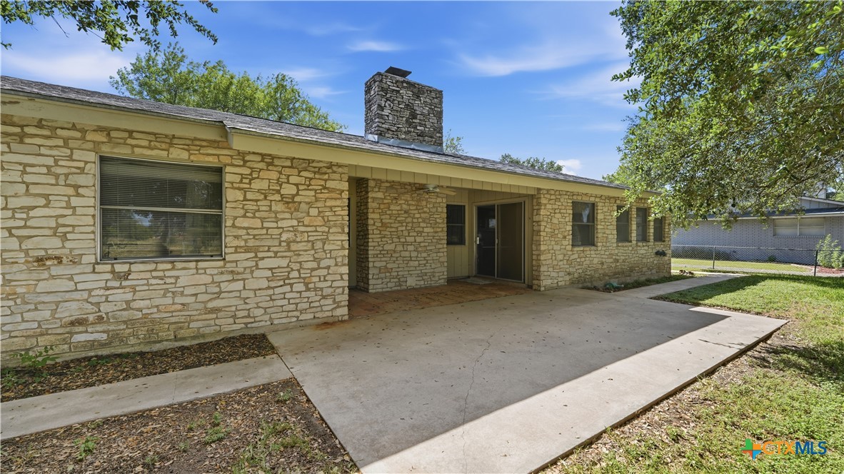 main property photo 3