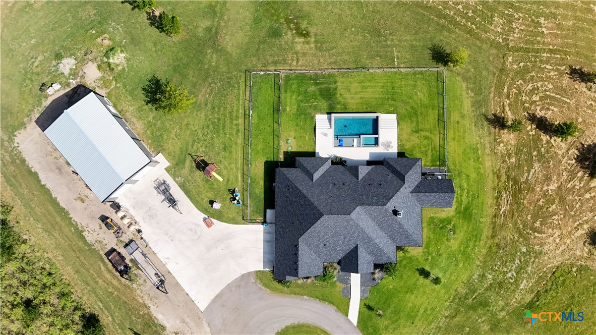 main property photo 43