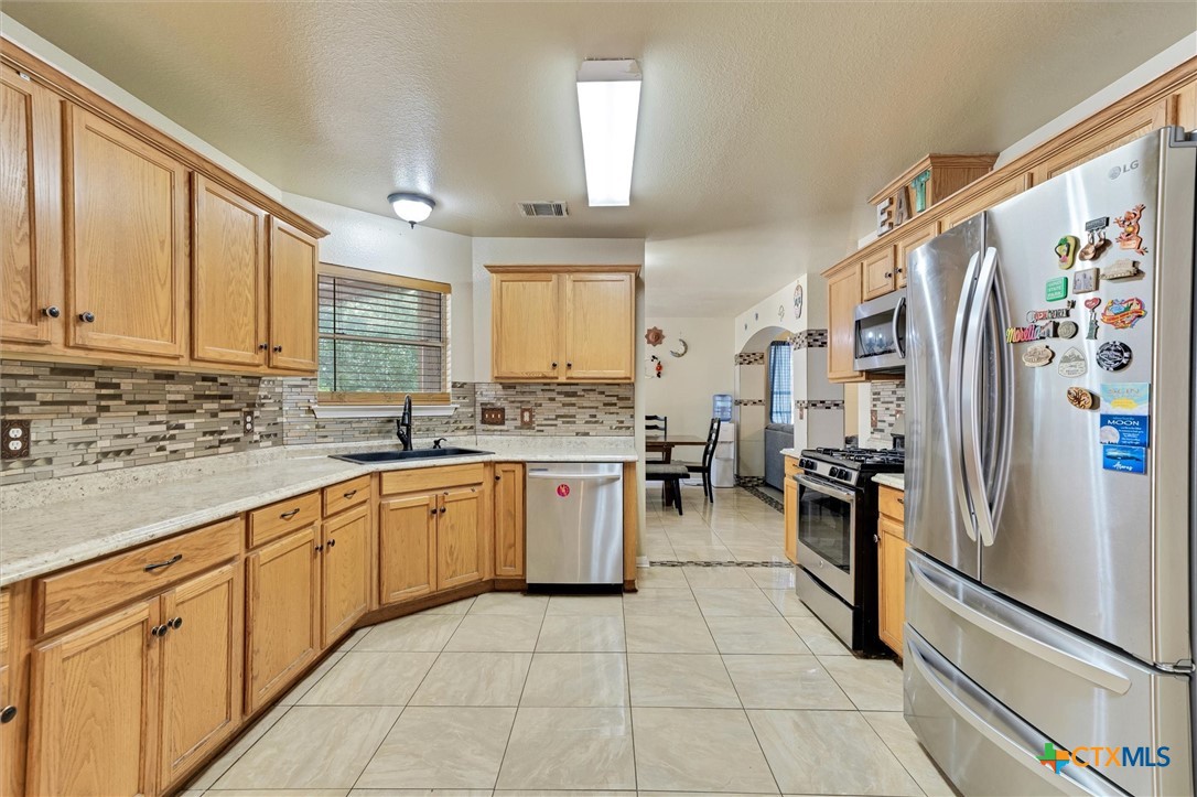 main property photo 13