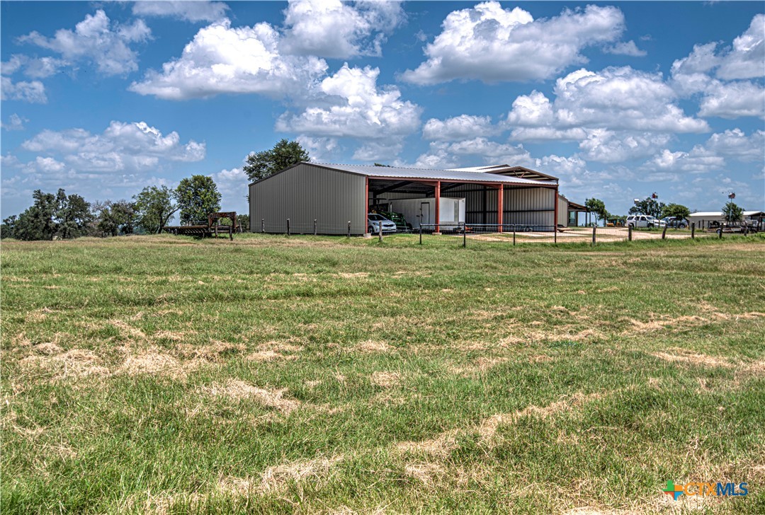 main property photo 41