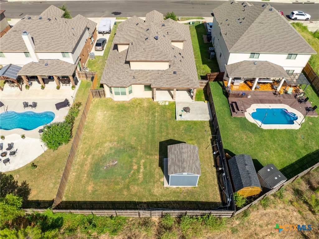 main property photo 31