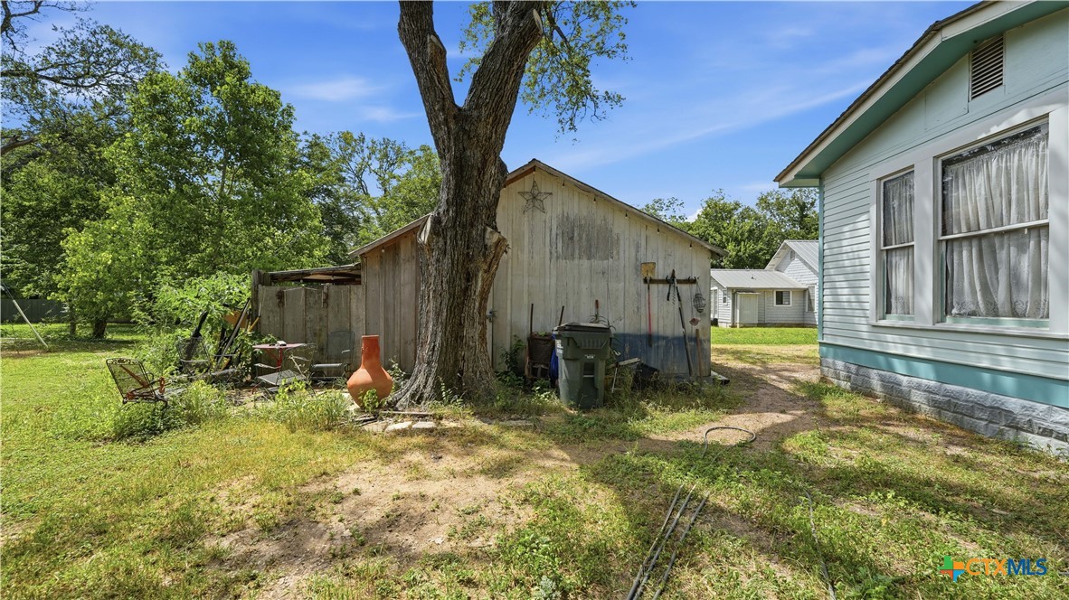 main property photo 37