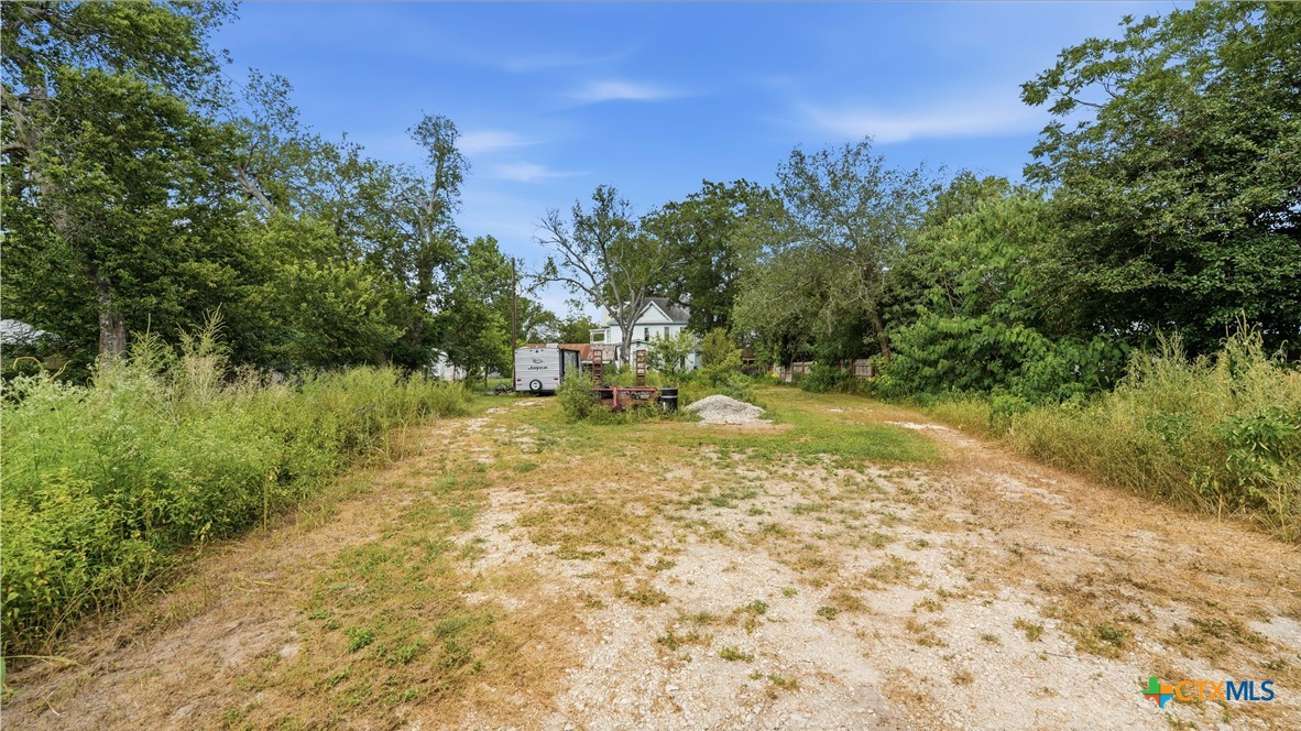 main property photo 40
