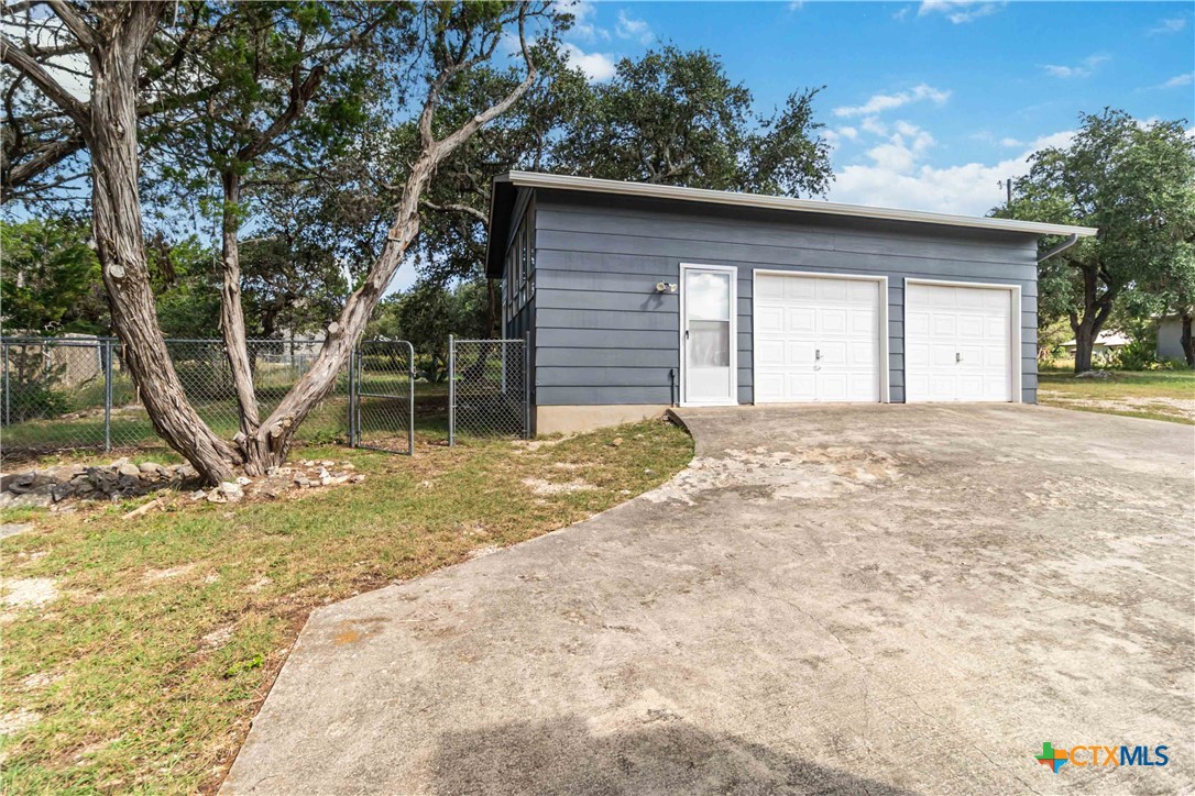 main property photo 44