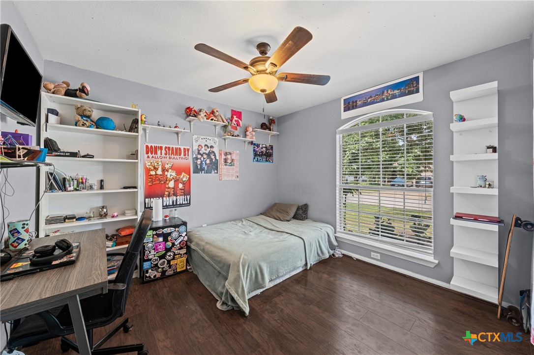 main property photo 4