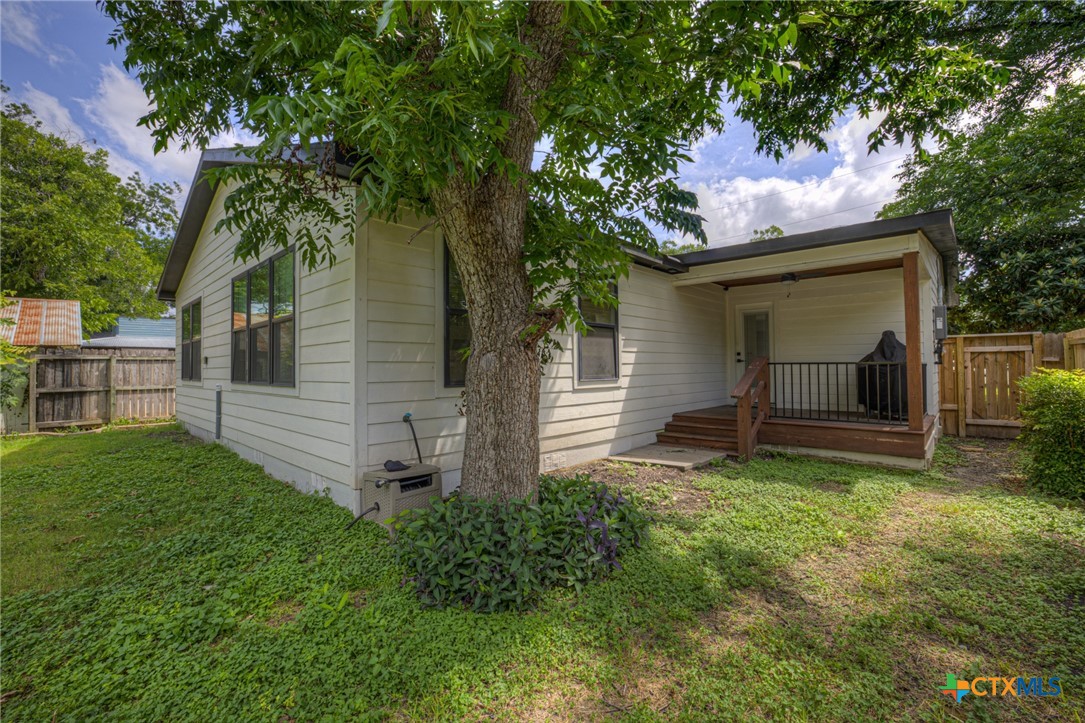 main property photo 40