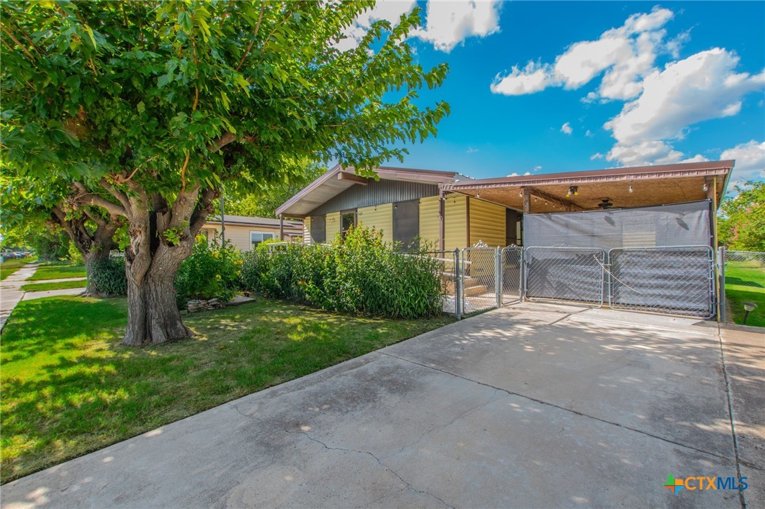 main property photo 18
