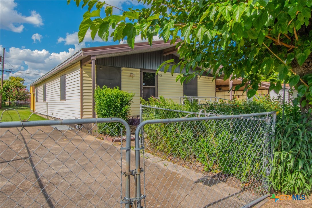 main property photo 19