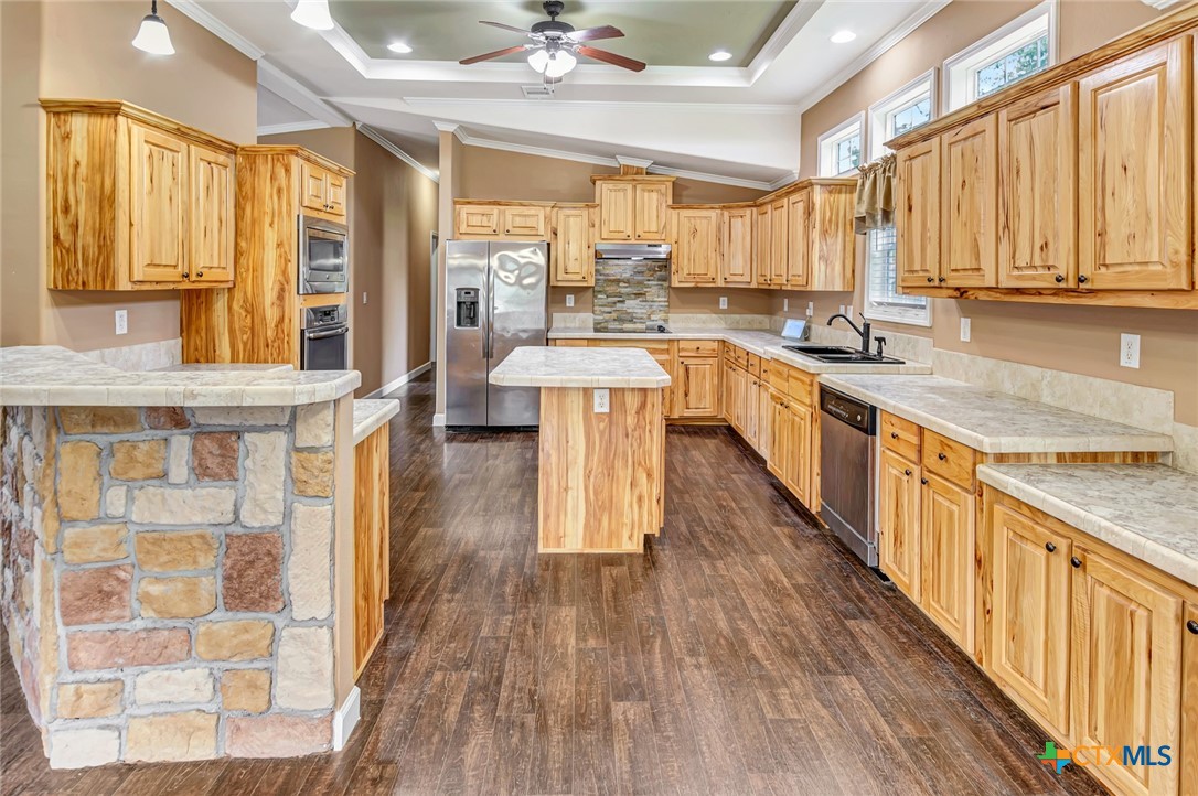 main property photo 13