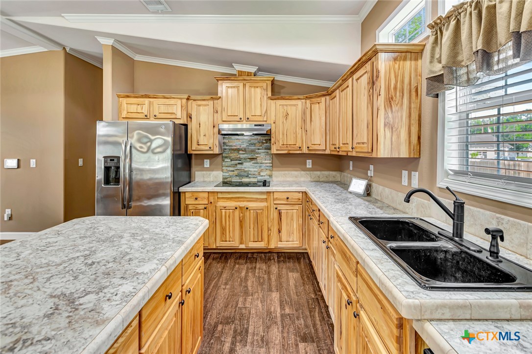 main property photo 15
