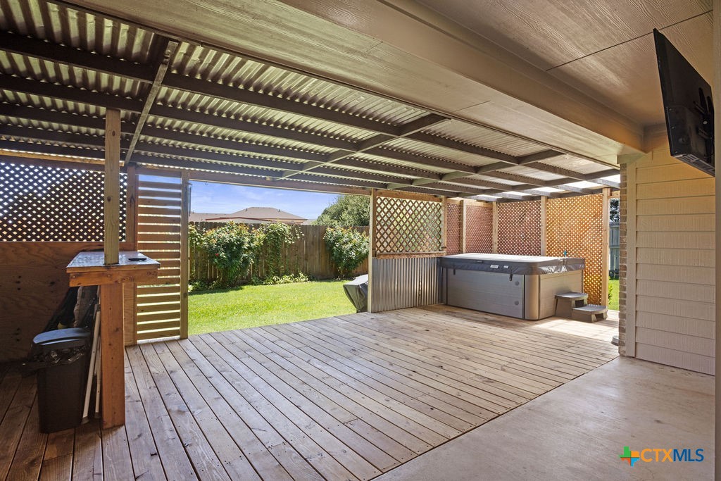 main property photo 19