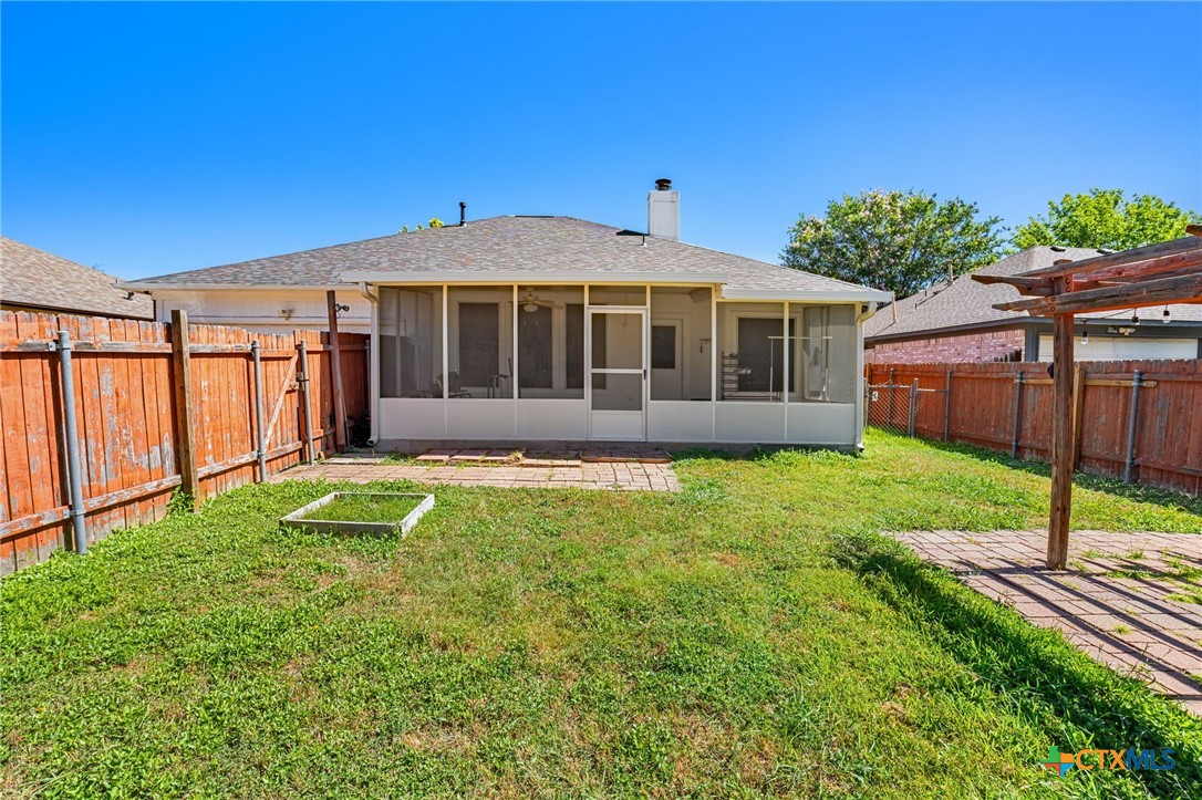main property photo 20