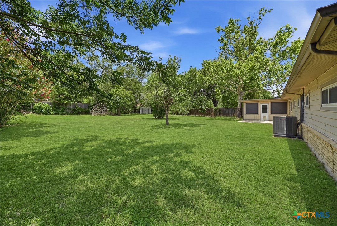 main property photo 28