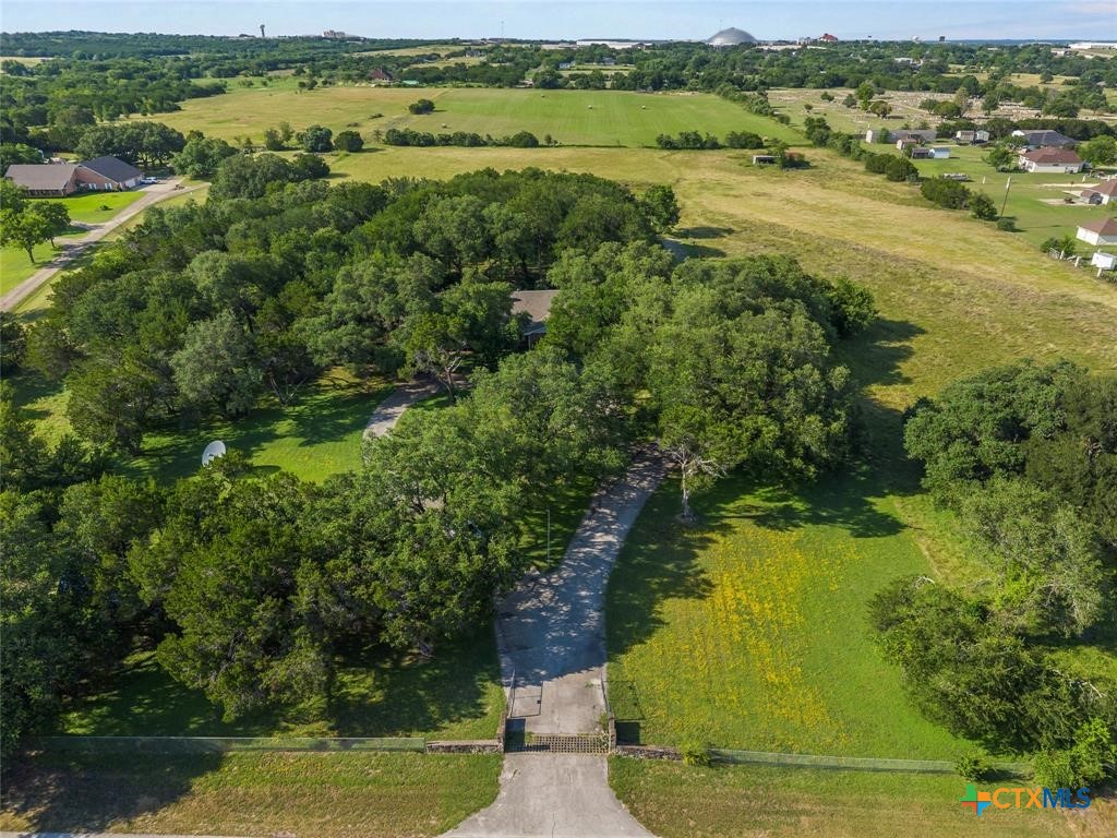 main property photo 5