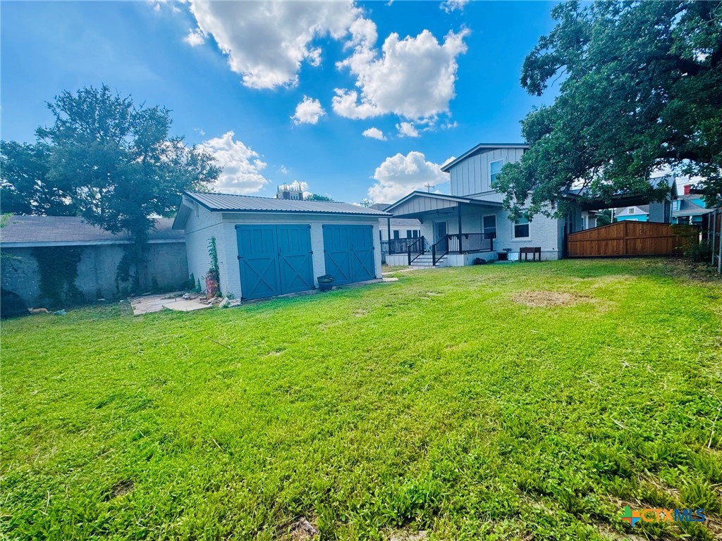 main property photo 17