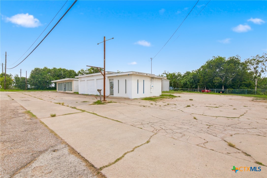 main property photo 36