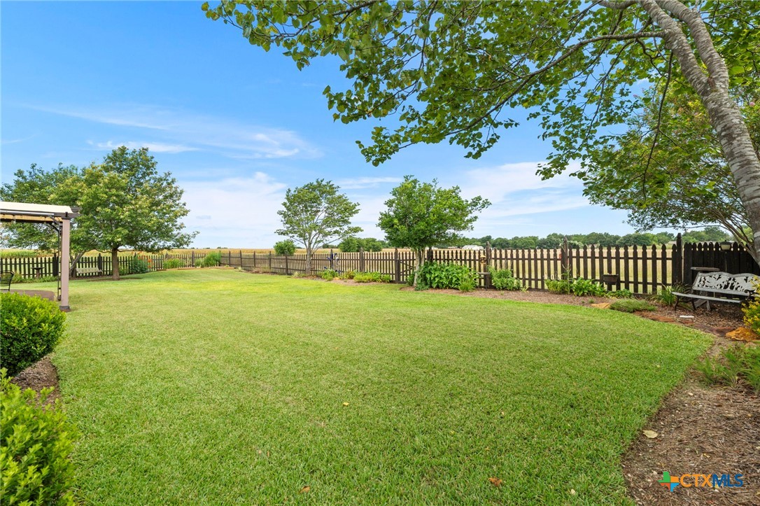 main property photo 40