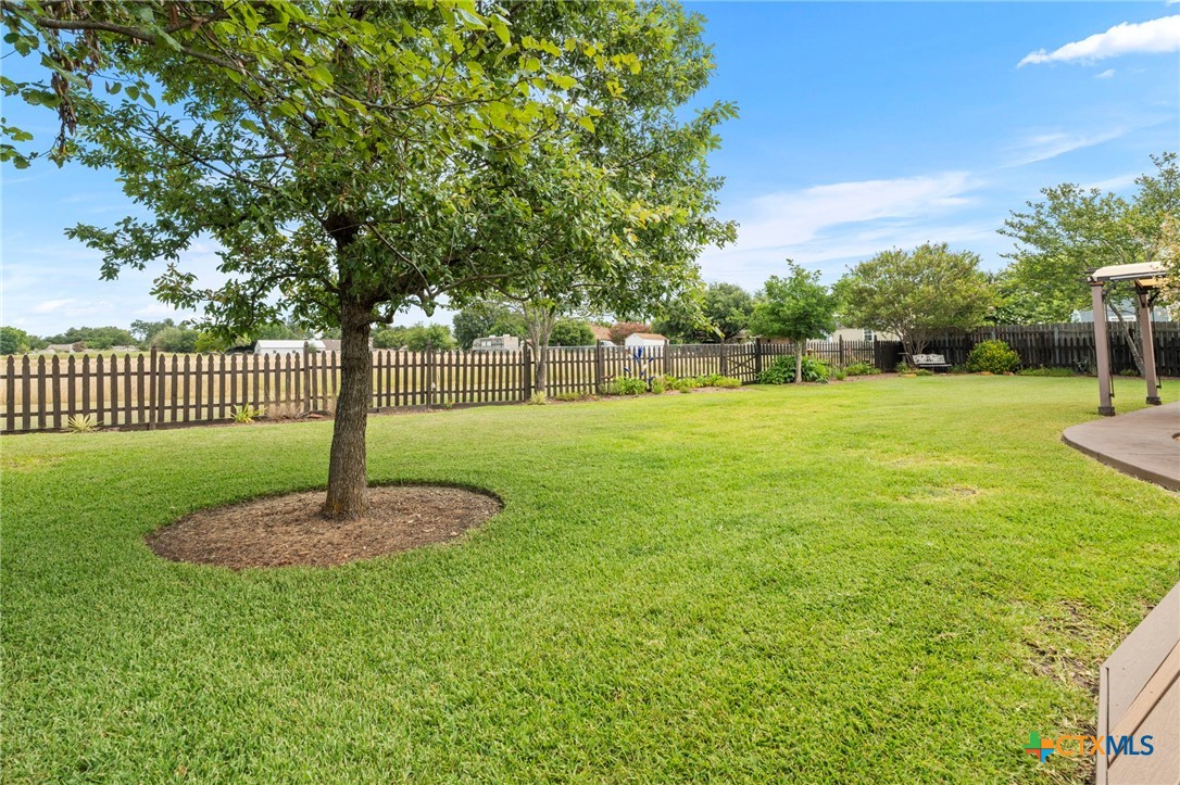 main property photo 41