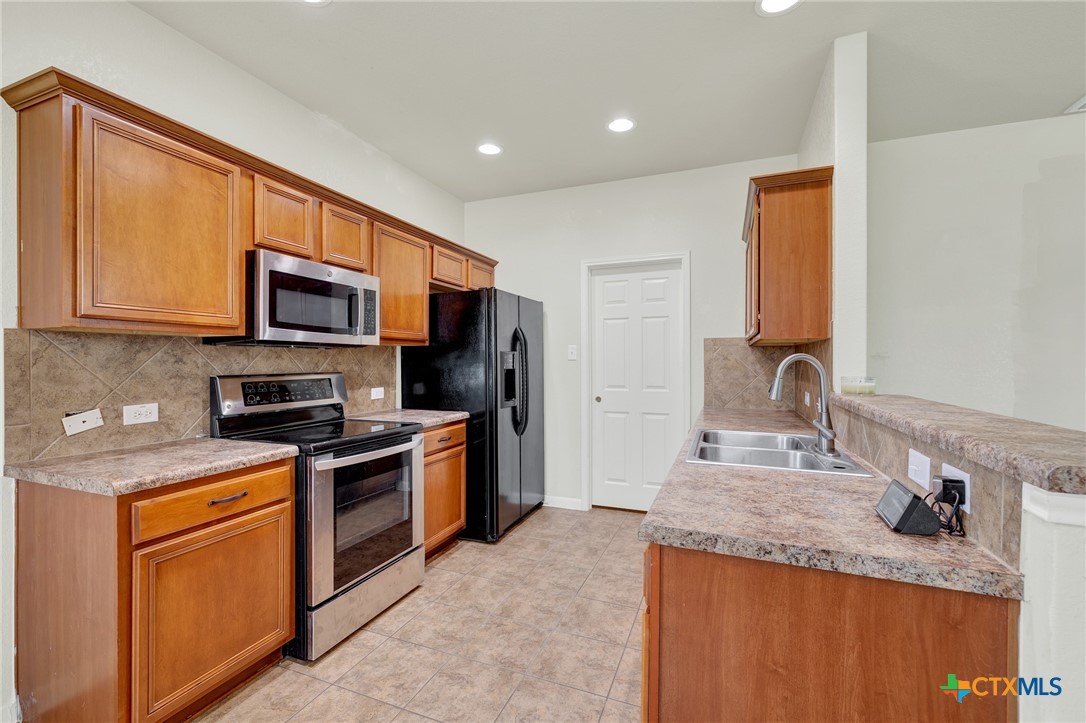 main property photo 5