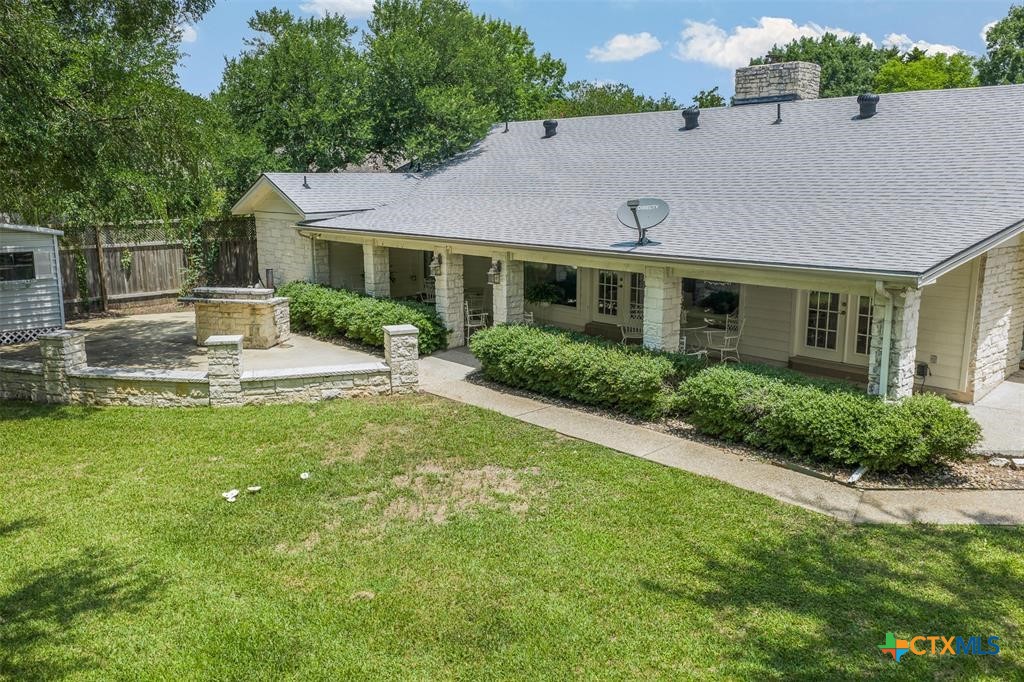 main property photo 2