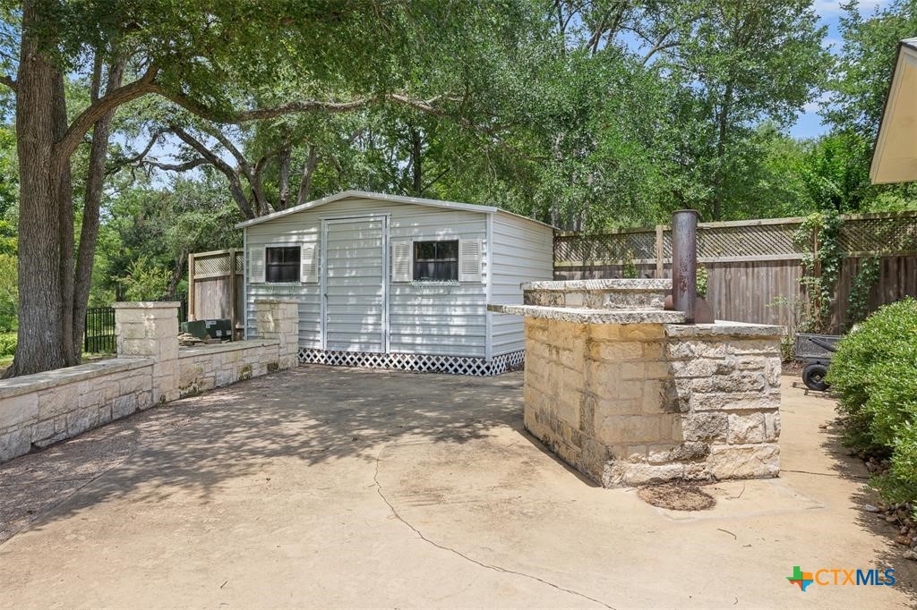 main property photo 37