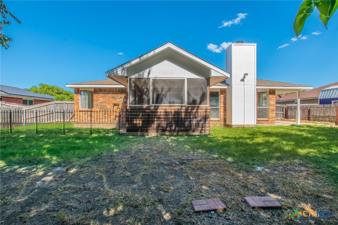 main property photo 23