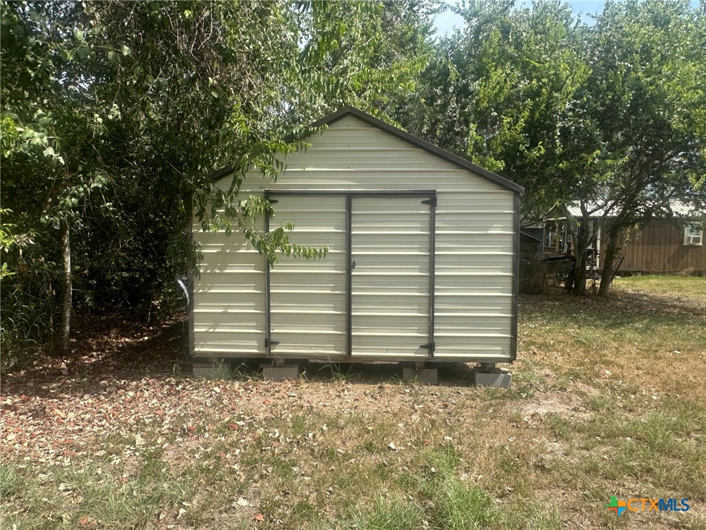 main property photo 23