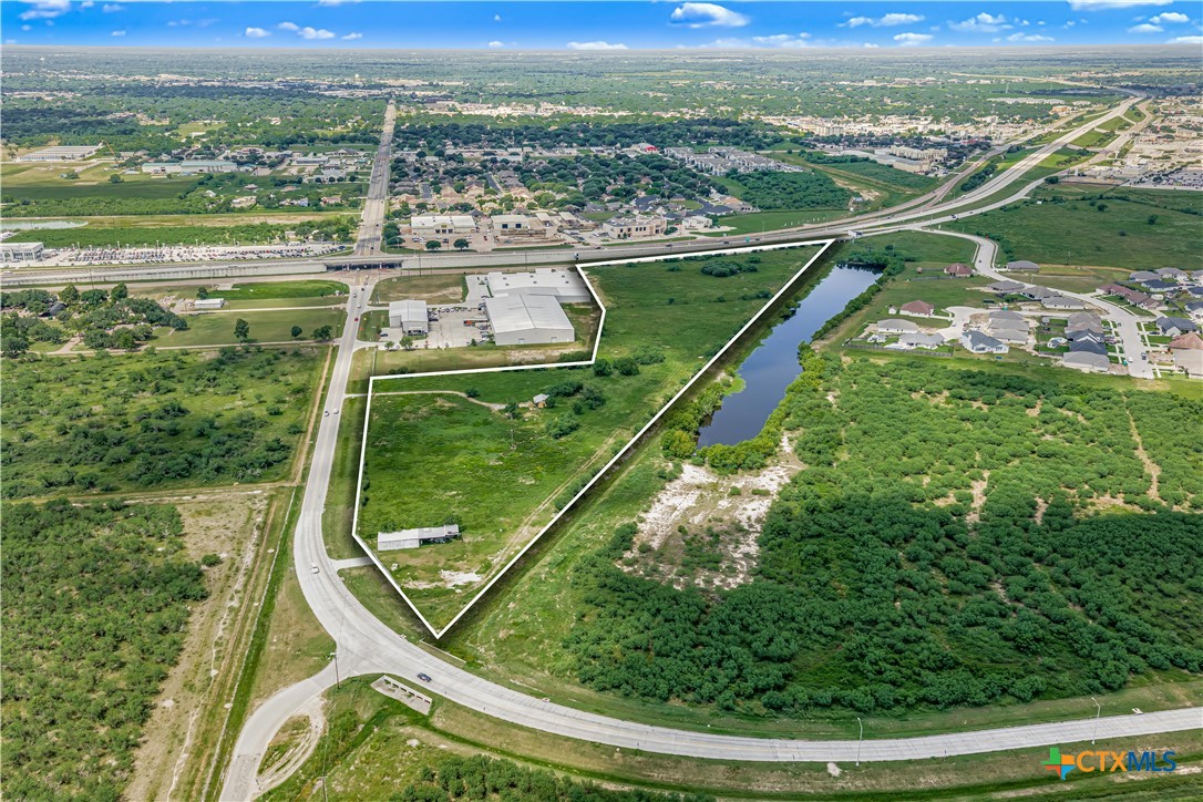 main property photo 12