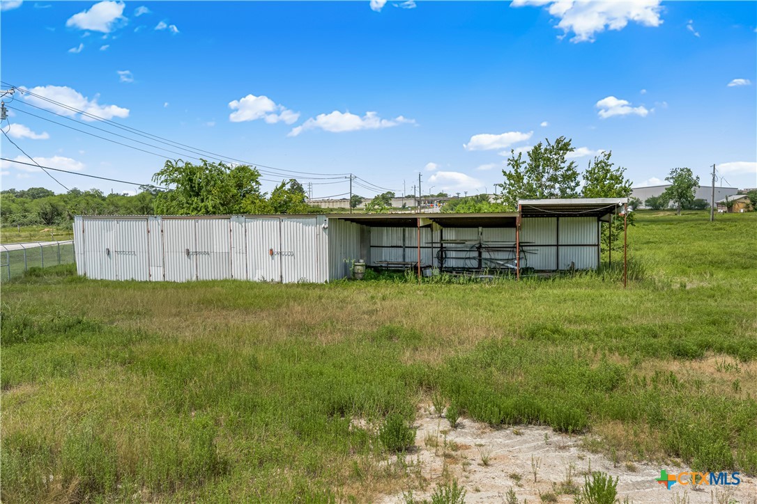 main property photo 17