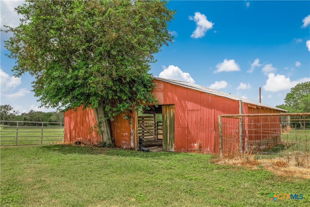 main property photo 27