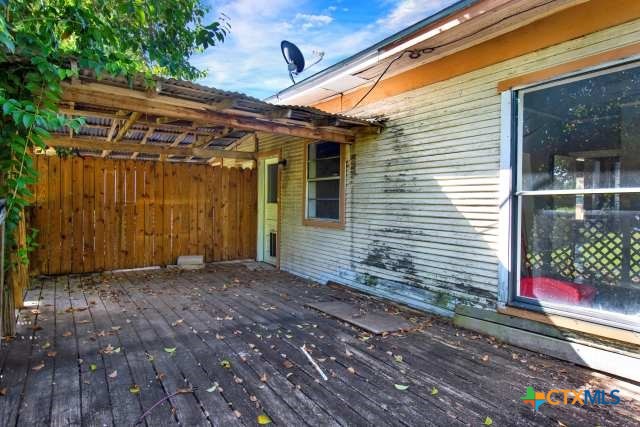 main property photo 9