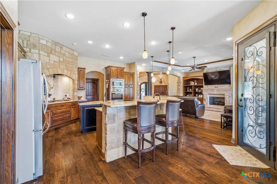 main property photo 14