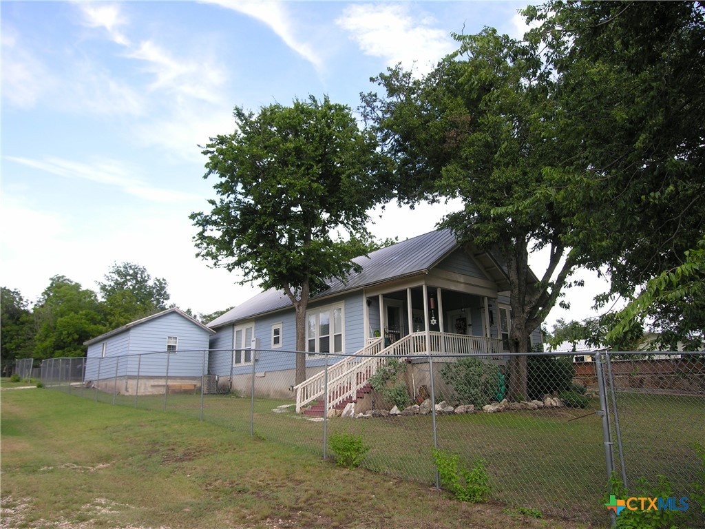 main property photo 3