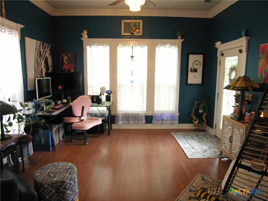main property photo 9