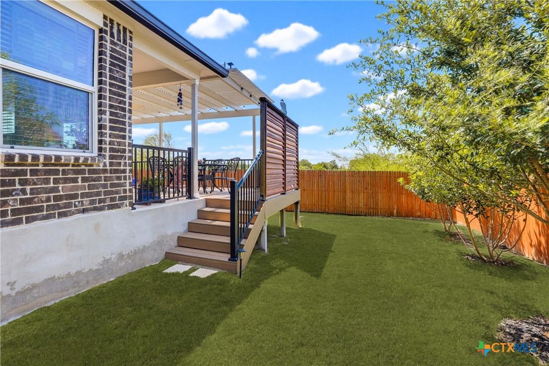 main property photo 32