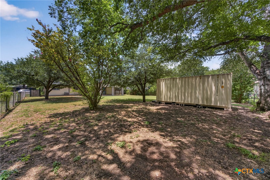 main property photo 13