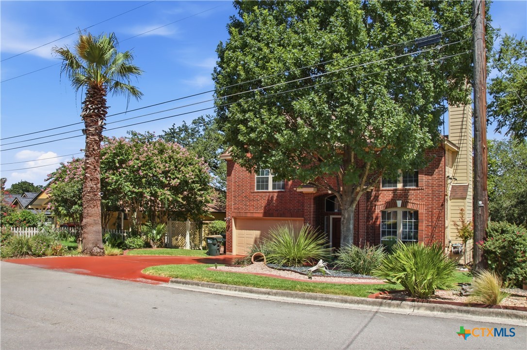 main property photo 3