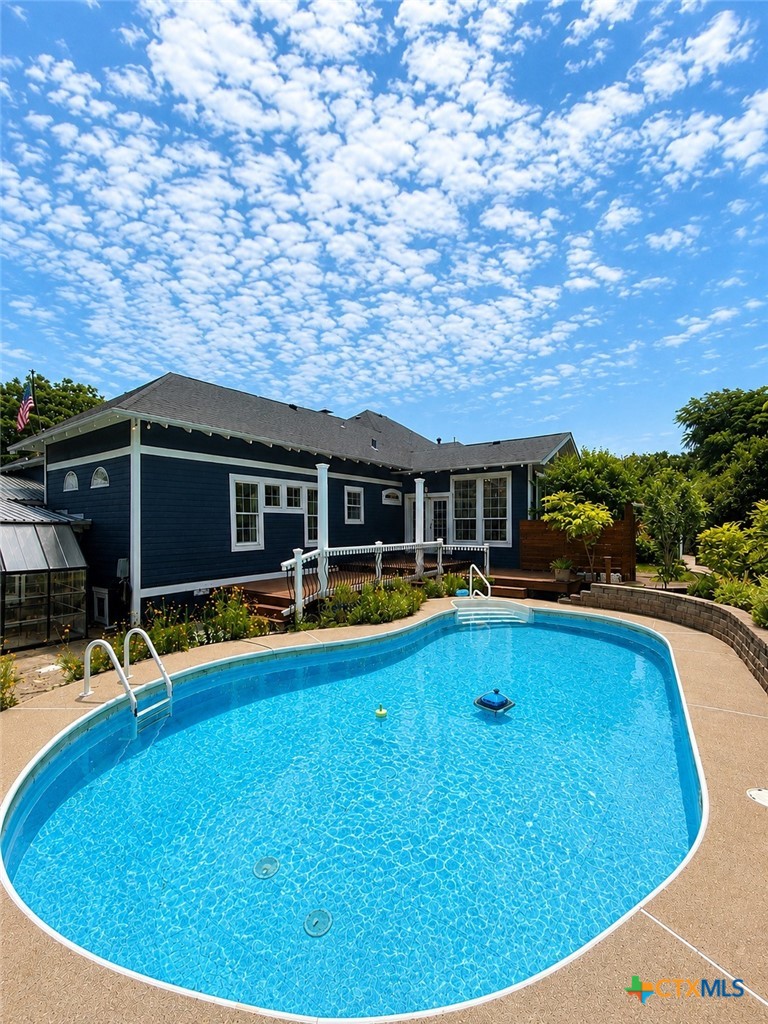 main property photo 7