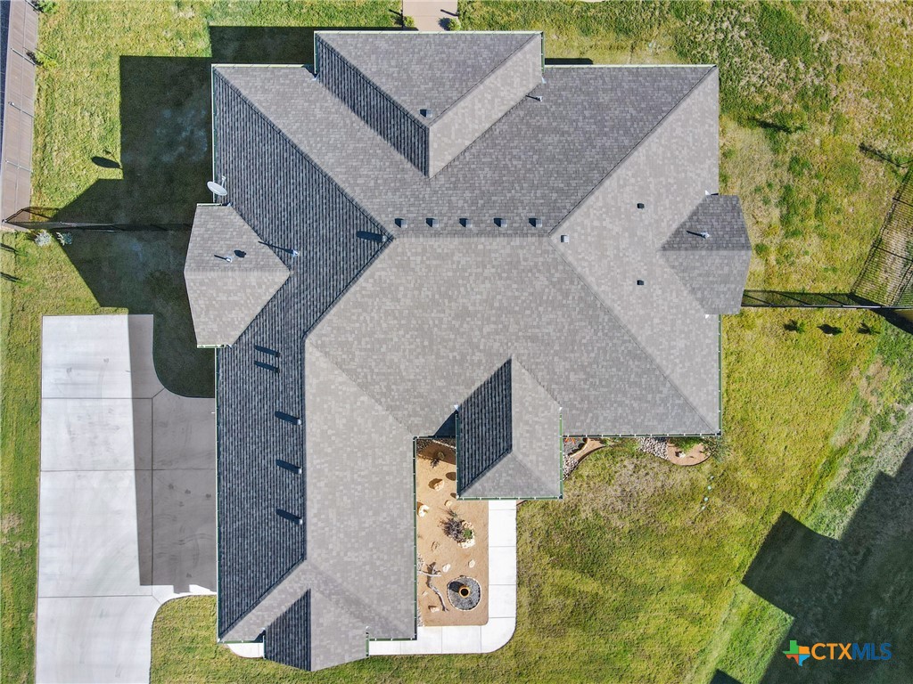 main property photo 45